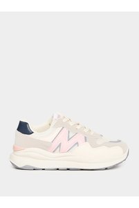 Related product image Styli Sneakers