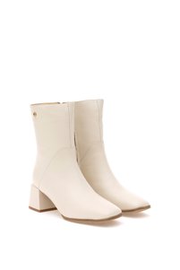 Related product image Pierre Cardin Knee-High Boots