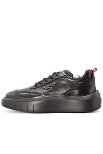 Related product image Gusse Sneakers