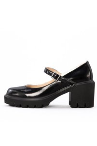 Related product image Gusse Flats