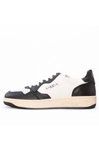 Related product image Gusse Sneakers