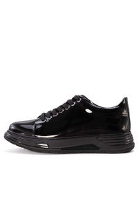 Related product image Gusse Sneakers