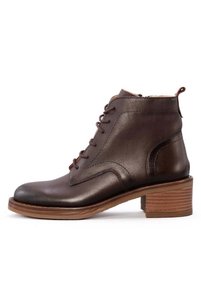 Related product image Gusse Boots