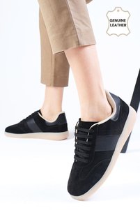 Related product image Mio Gusto Sneakers