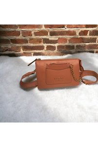İlgili ürün resmi Guess Omuz Çantası