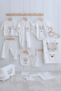 Related product image Tuğba Kuğu Coming Home Outfits
