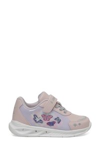 Related product image Kinetix Sneakers