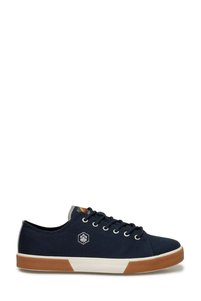 Related product image Lumberjack Walking Shoes