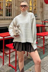 Related product image Swist Sweaters
