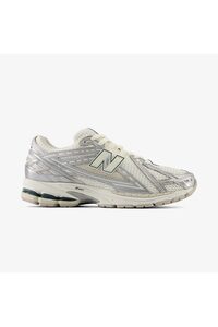 Related product image New Balance Sneakers