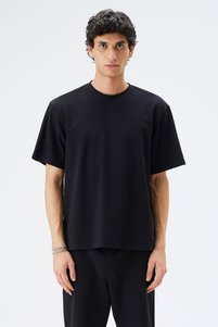 İlgili ürün resmi IAMNOTBASIC T-Shirt