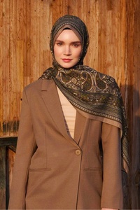 Related product image Madame Polo Shawls