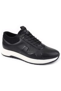 Related product image Voyager Walking Shoes