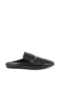 Zugehöriges Produktbild Calvin Klein Flache Schuhe