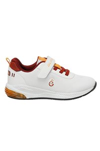 Related product image Kinetix Sneakers