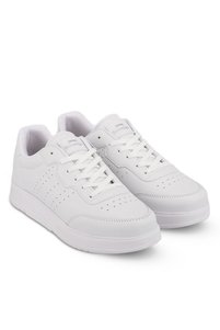 Related product image Slazenger Sneakers
