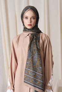 Related product image Madame Polo Shawls