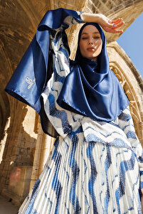 Related product image Mooncorn Shawls