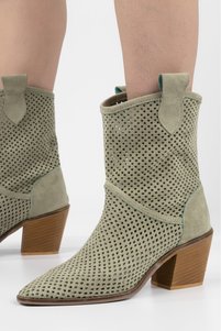 Related product image CICIKIZ Boots