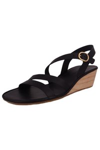 Related product image El Naturalista Sandals