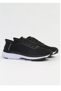 Related product image Pierre Cardin Sneakers