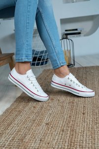 Related product image Cochines Sneakers