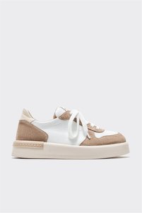 Related product image Elle Sneakers