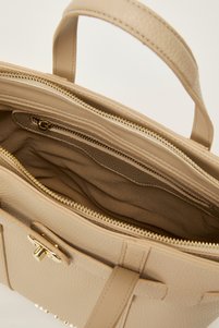 İlgili ürün resmi Ted Baker El Çantası