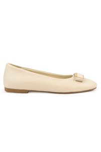 Related product image Pegia Ballerina Flats