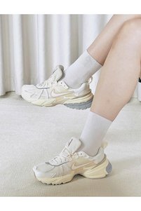 Obrázek souvisejícího produktu Nike Vycházková obuv