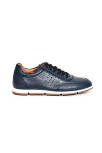 Related product image Tuna Sneakers