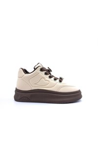 Related product image Guja Sneakers