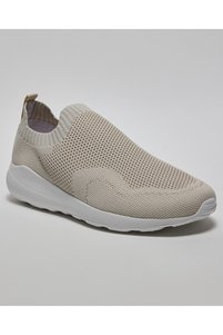 Related product image R&B Walking Shoes
