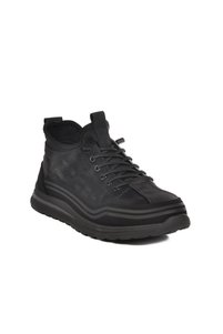 Related product image Guja Sneakers