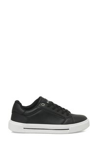 Related product image Kinetix Sneakers