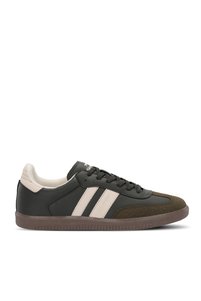 Related product image Slazenger Flats
