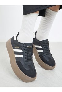 Related product image Styli Sneakers