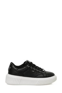 Related product image Lumberjack Sneakers