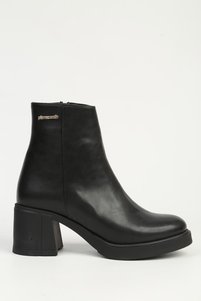 Related product image Pierre Cardin Boots