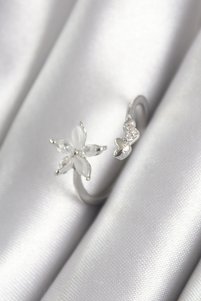 Related product image Lisinya Bijou Rings