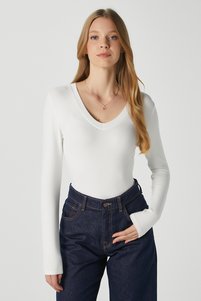 Related product image Ritnice Blouses