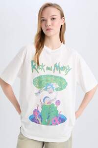Defacto Rick and Morty Oversize Geniş Kalıp Bisiklet Yaka Baskılı