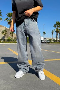 Related product image Flaw Wear Jeans