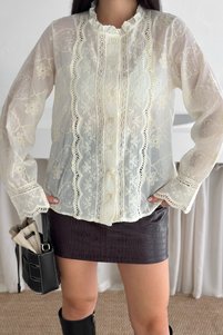 Related product image FEMELLE Shirts