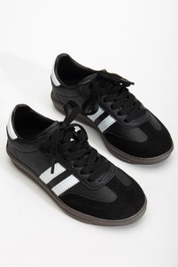 Related product image Daxtors Sneakers