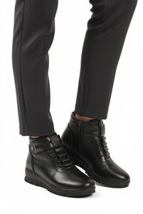 Related product image Voyager Boots
