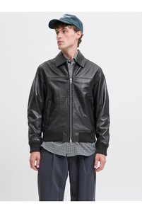 Zugehöriges Produktbild Jack & Jones Jacken