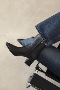 Related product image Straswans Boots