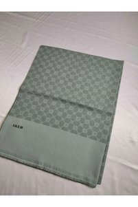 صورة المنتج ذات الصلة Aker شالات