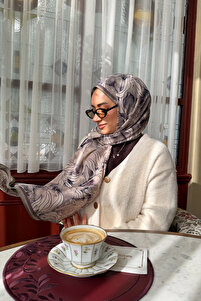 Related product image Mooncorn Shawls